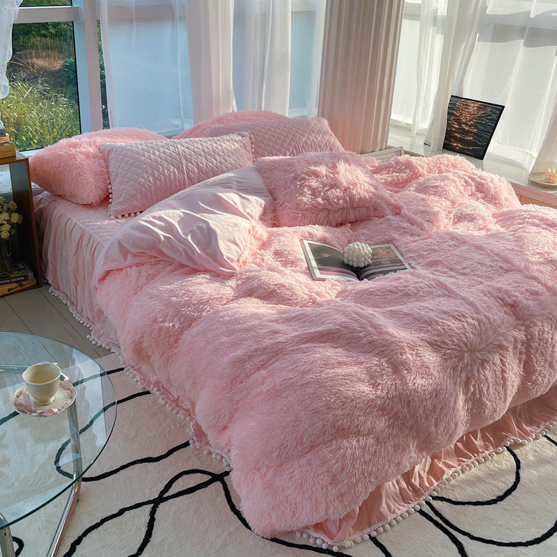 Lit d'hiver en fourrure de vison en fibre de lait Housse de couette longue en laine quatre pièces Velours corail Double face en peluche doublée en polaire Jupe de lit matelassée Style princesse