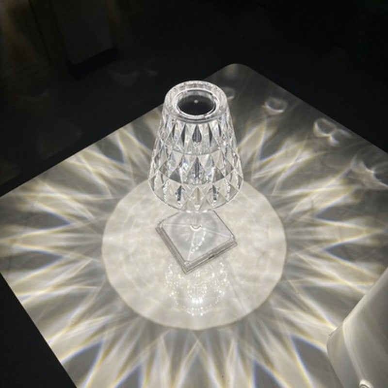 Lámpara de mesa acrílica de diamante, luz nocturna, lámpara de cubierta de princesa italiana, lámpara de mesa táctil de ambiente moderno, hogar, dormitorio, Bar y cafetería