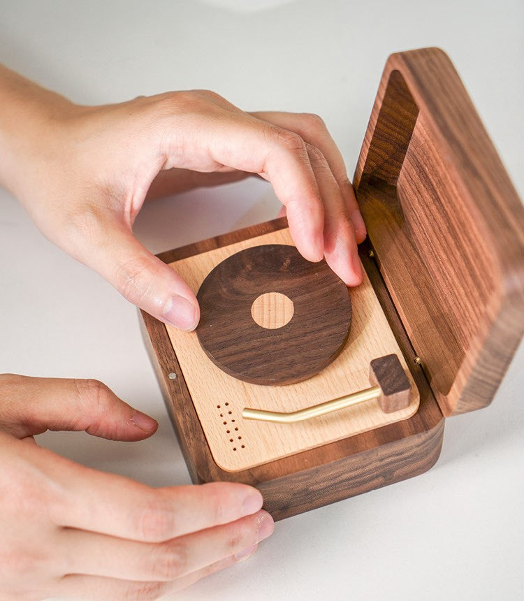 Solid Wood Retro Music Box Gift