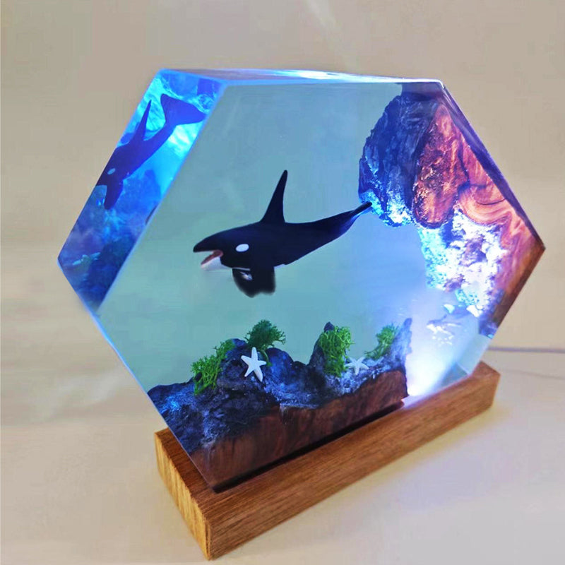 Lámpara de noche pequeña de orca de madera de resina creativa, artesanías decorativas