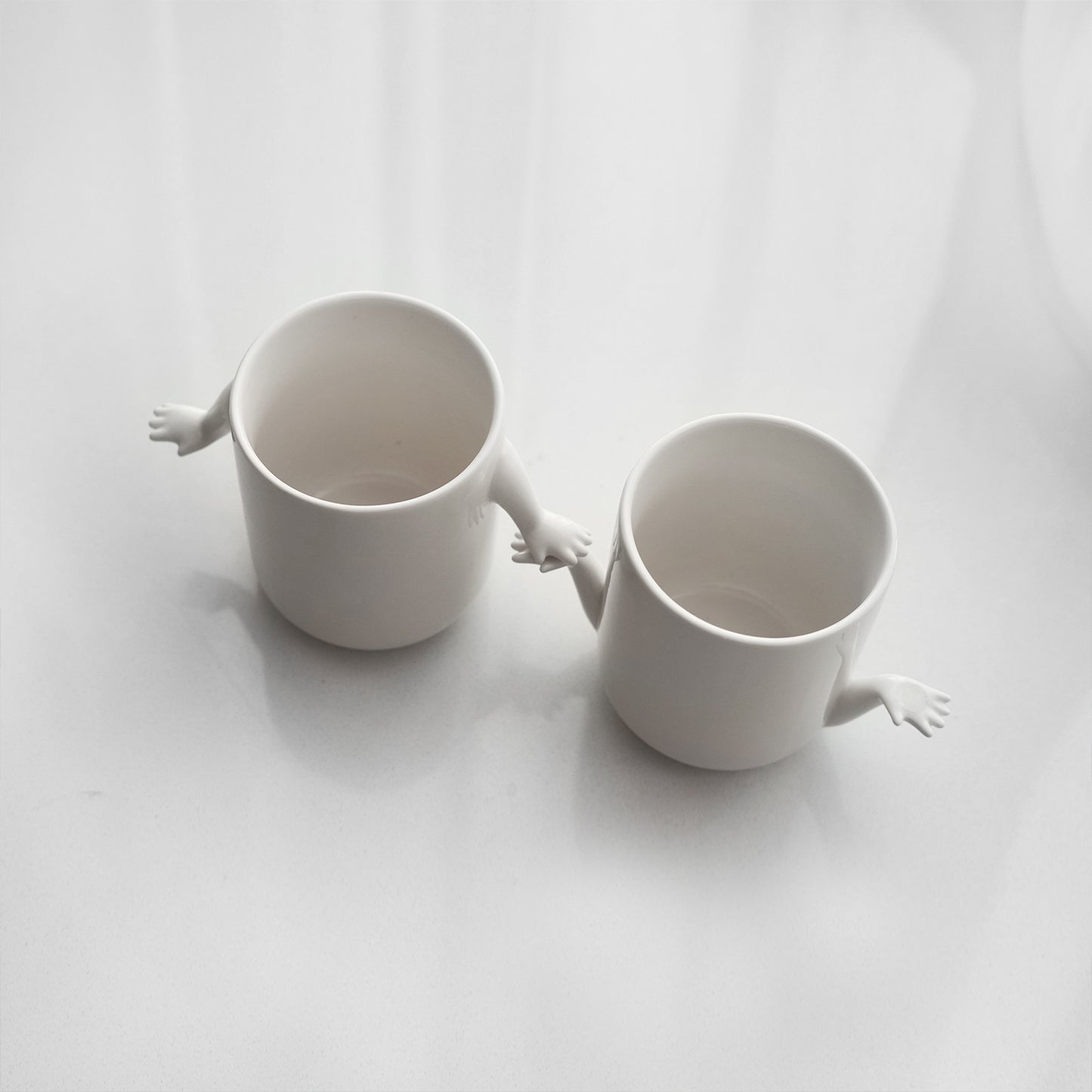 Creative Fashion Ceramic Hand-holding Mug