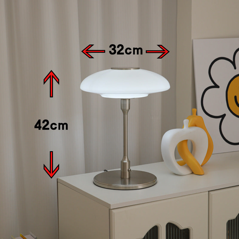 Lámpara de ambiente vintage niquelada para mesita de noche de dormitorio