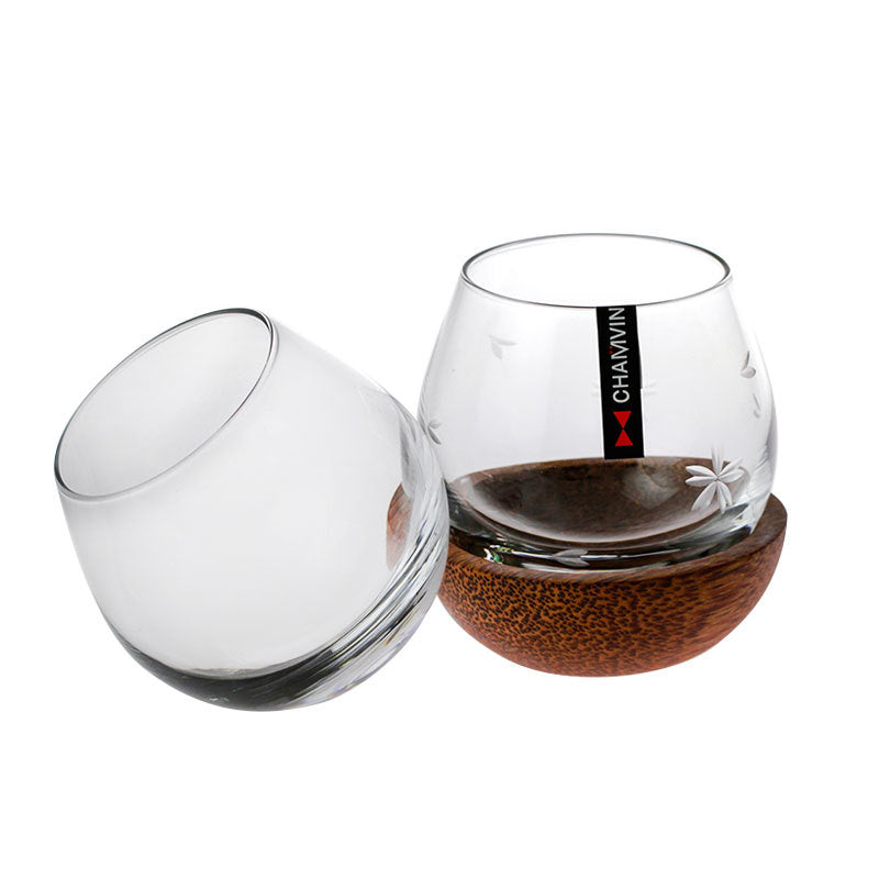 Whisky glass slow shaker