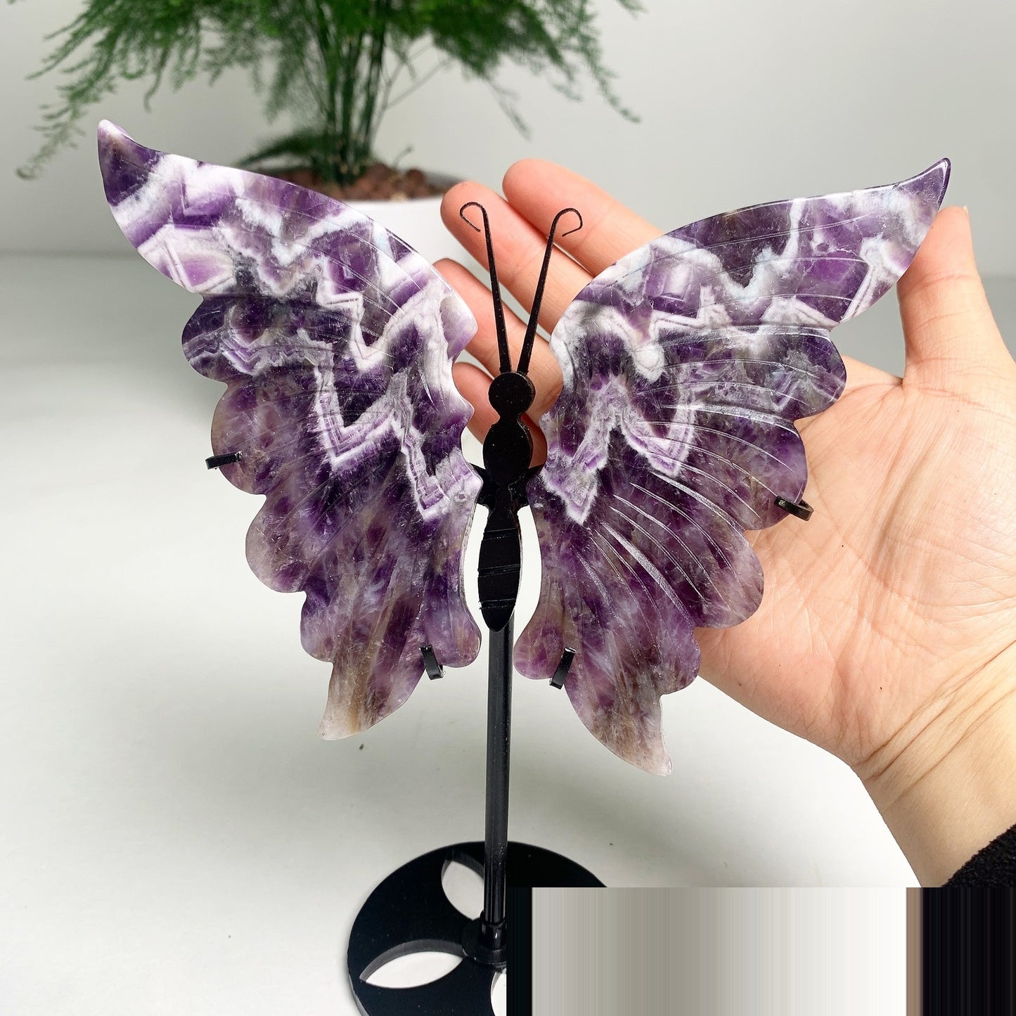 Ailes de papillon violettes fantaisie, sculpture de papillon d'eau, décoration de la maison