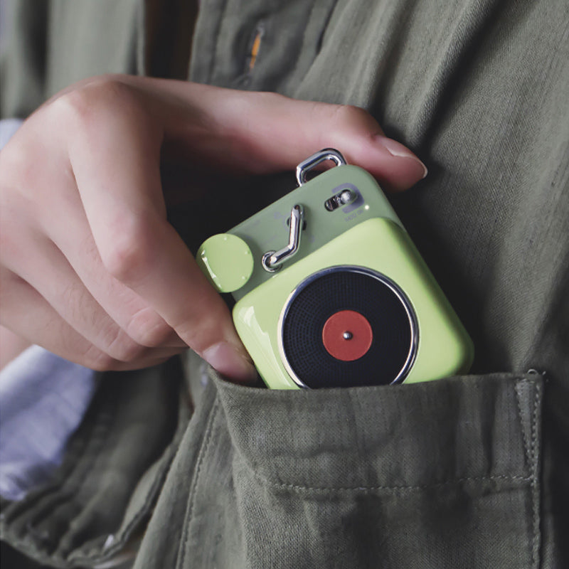 Retro small speaker car mini speaker