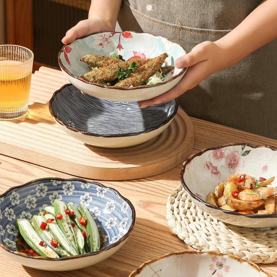 Plat à légumes de style chinois avec plantes et fleurs en céramique