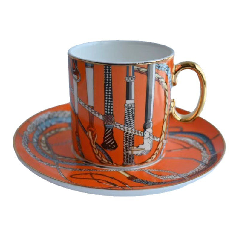 Costume de tasse à café et soucoupe en porcelaine tendre