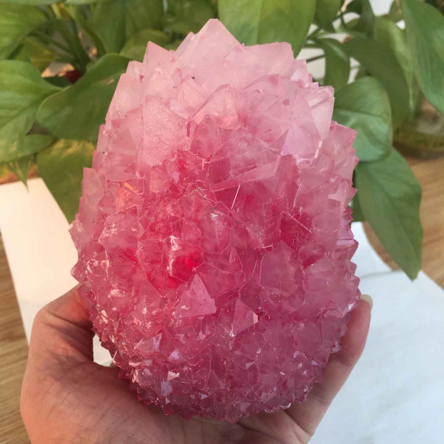 Rares et magnifiques spécimens d'amas de cristaux de quartz de couleur rose, pierres énergétiques de guérison