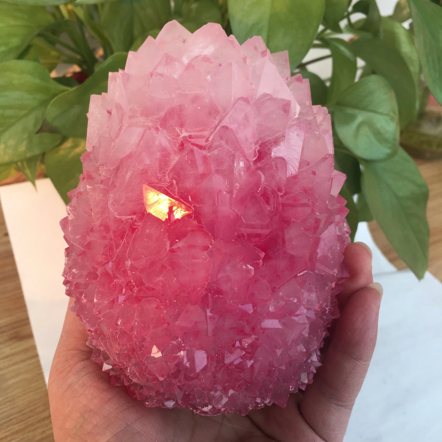 Rares et magnifiques spécimens d'amas de cristaux de quartz de couleur rose, pierres énergétiques de guérison