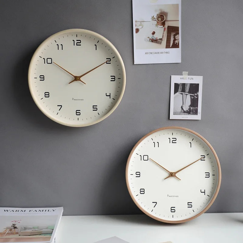 Horloge murale nordique en bois massif, décoration de salon, silencieuse, japonaise, moderne, légère, créative de luxe