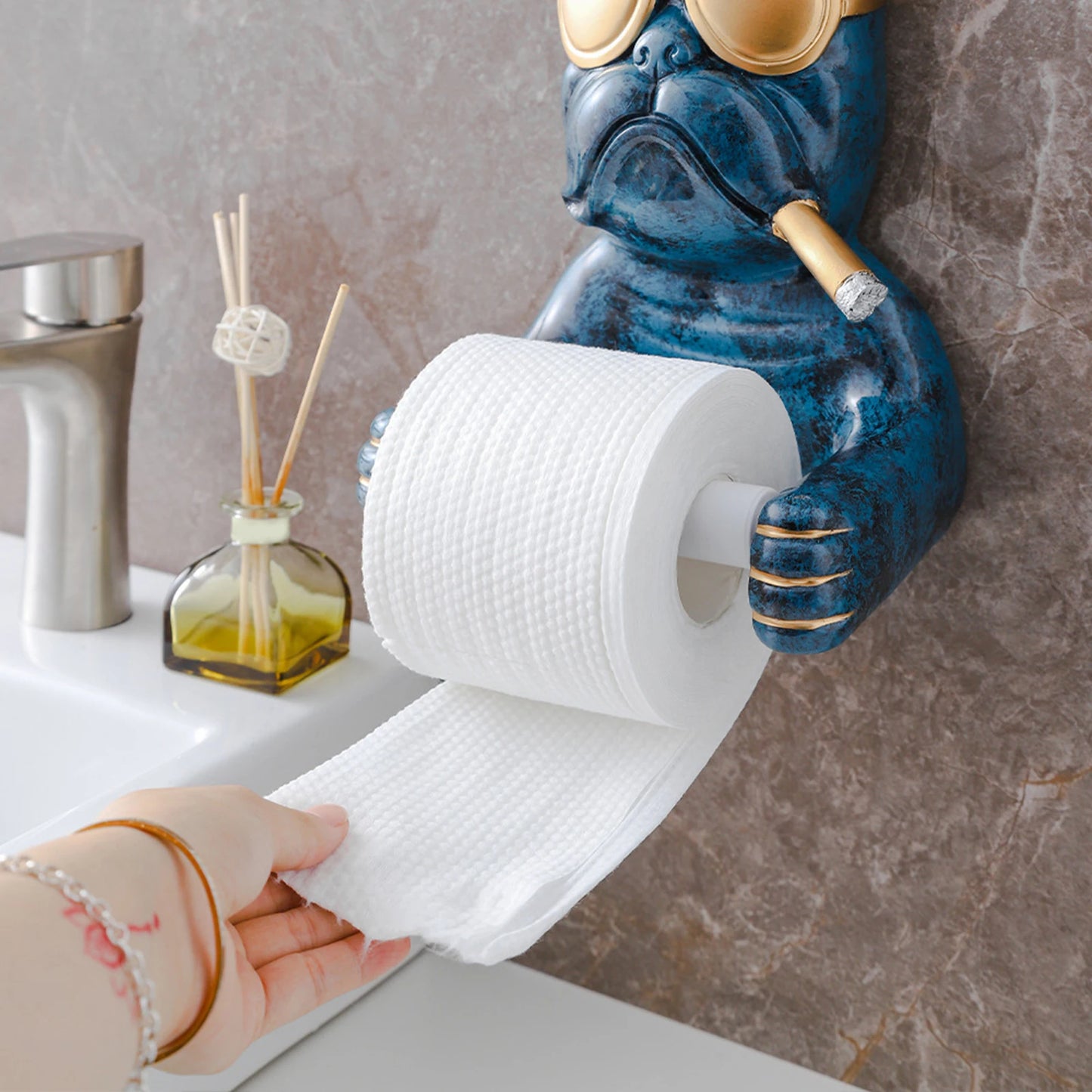 Cartoon Toilet Paper Holder Mounted Dog Sculpture Tissue Rack for Washroom Hotel Tissue Box Kitchen Home Art Crafts Decoration