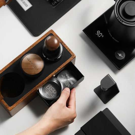 MHW-3BOMBER Filter Basket Espresso Puck Screen Storage Box Vintage Portafilter Holder Coffee Tamper Station Barista Tamping Tool