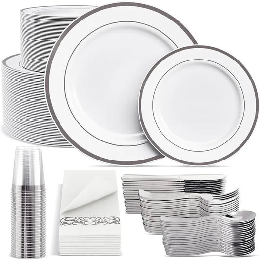 200 assiettes en plastique blanc et argent, lot de 300 couverts en plastique argenté, 100 gobelets en plastique argenté, 100 essuie-mains jetables