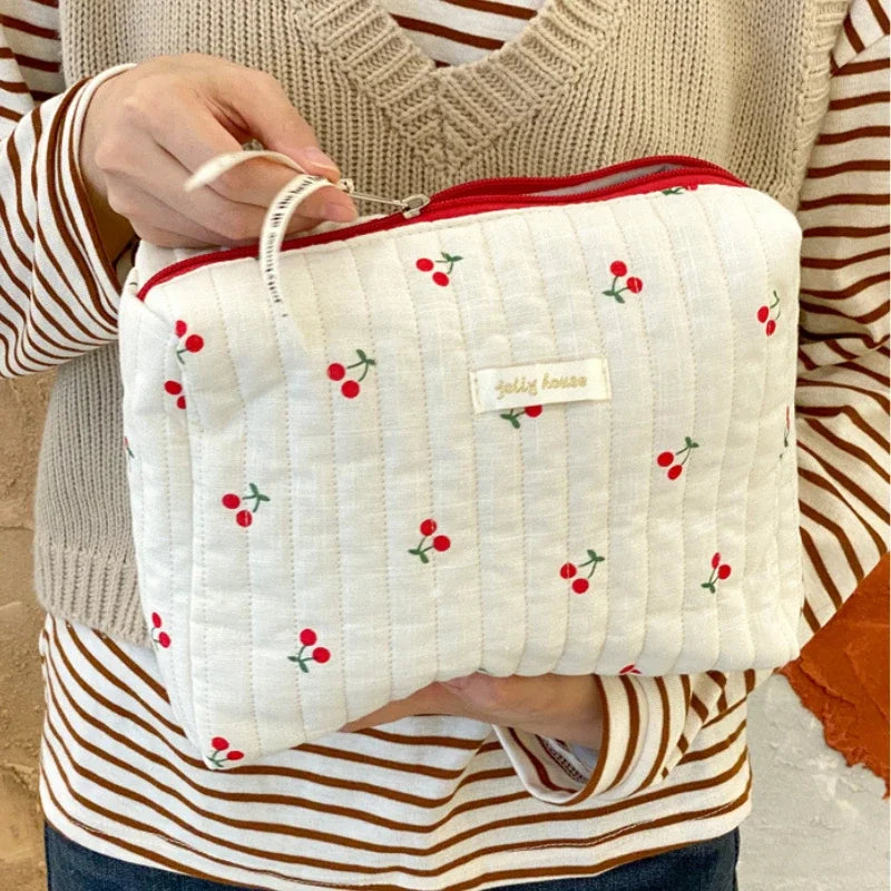 Bolsa de almacenamiento de viaje acolchada de algodón para mujer, bolsas de cosméticos Retro de cereza para mujer, estuche de lápices para niñas de diseño bonito, bolsa de maquillaje, bolsos