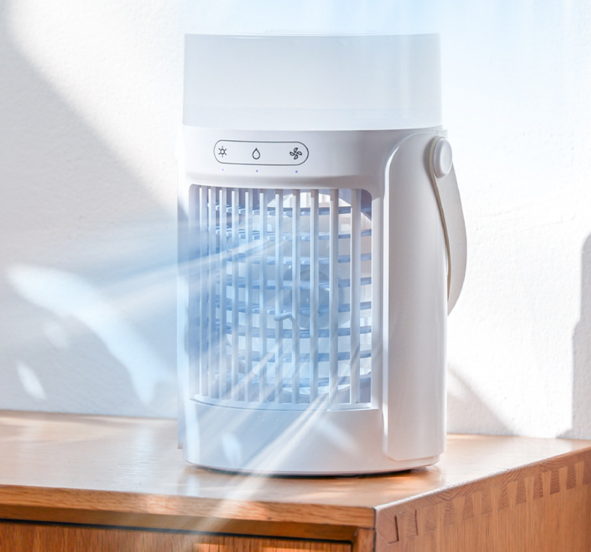 Ventilador pequeño de refrigeración por atomización de viento de escritorio recargable