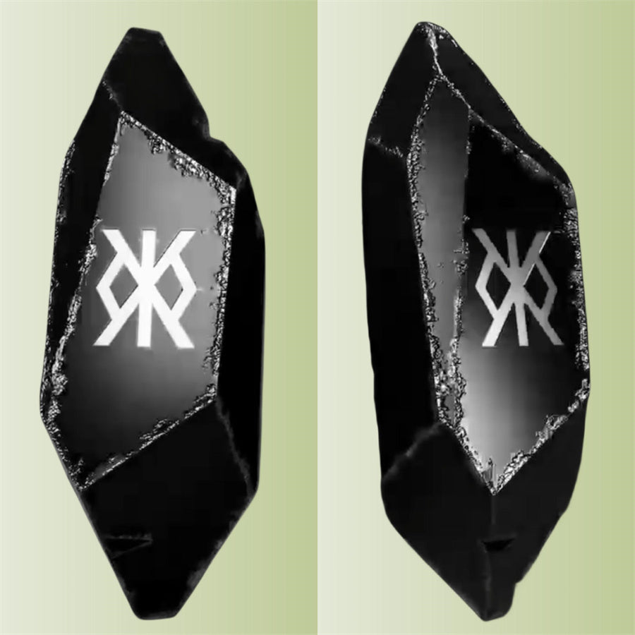 Obsidienne Rune Stone Prop Ornement à collectionner